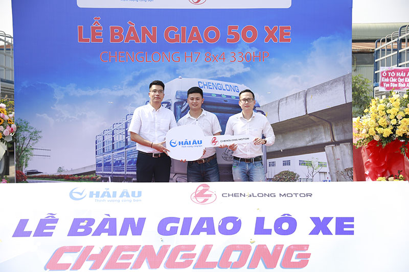 Ôtô Hải Âu bàn giao lô 50 xe tải thùng ChengLong H7 8X4 330HP cho Thanh Thành Đạt - Nghệ An - XE TẢI CHENGLONG CẦN THƠ